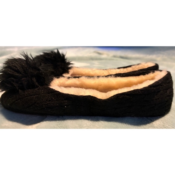 Michael Kors Black Knit Faux Fur Pom Slippers – Women’s Size 7 - Picture 5 of 7